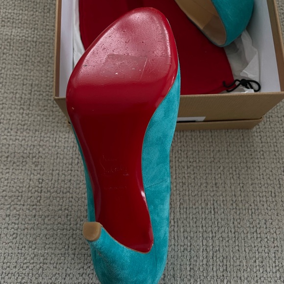 Elegant Turquoise Peep-Toe Heels - Picture 4 of 9